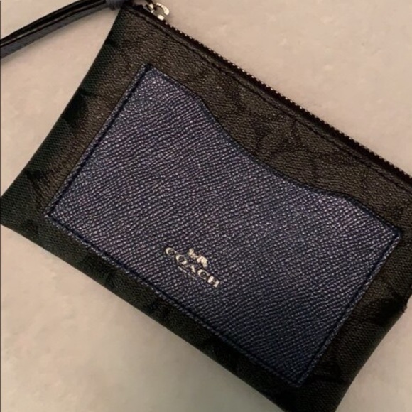 Coach Wristlet Wallet - Picture 2 of 3